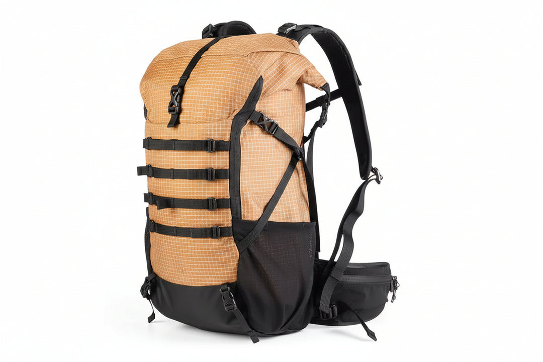 30+5L Lightweight Hiking Backpack – Waterproof Breathable Mountaineering Daypack